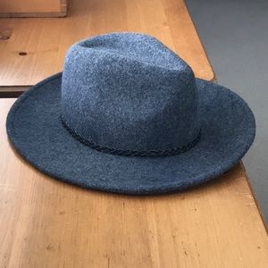 ROOTS wool brimmed hat
